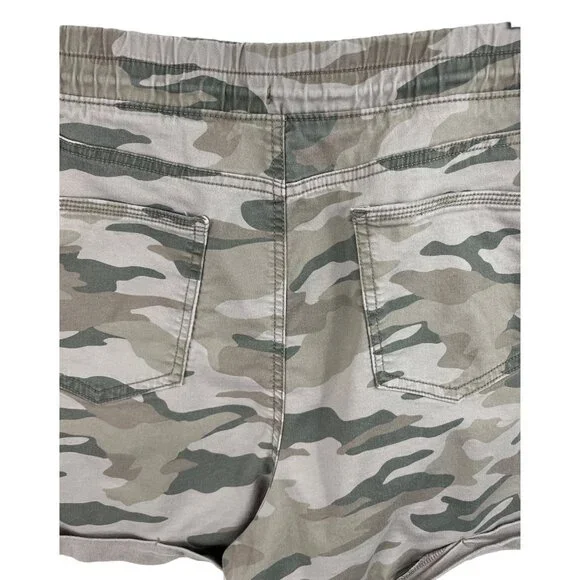 Time & Tru Womens Size XXXL (22) Camo Camouflage Shorts Elastic Waist Drawstring - Picture 6 of 10